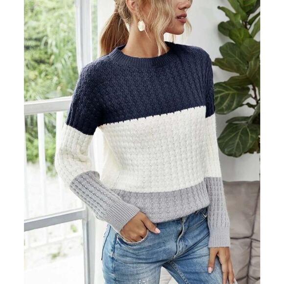 Navy & Gray Colorblock Crewneck Sweater MEDIUM Oversize Soft Boyfriend Zulily - Picture 1 of 8